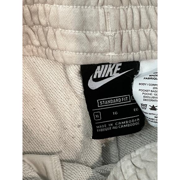 Nike Pattern Eggshel/White Sweatshorts Shorts Womans XL - Picture 3 of 3